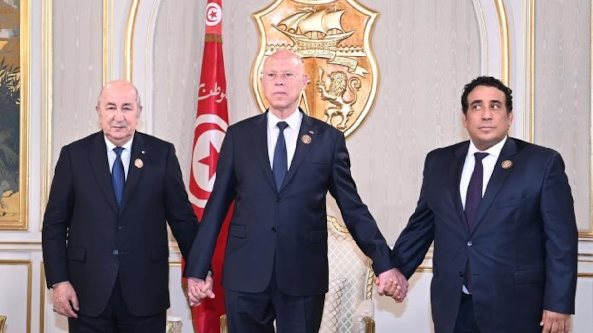 Les présidenst algérien, Abdelmadjid Tebboune, tunisien Kais, et Saied et Mohamed Younes El Menfi, le président du Conseil présidentiel libyen.