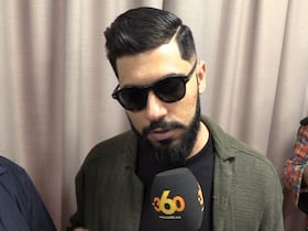 El Grande Toto, au cours d'une conférence de presse, ce dimanche 23 octobre 2022, à Rabat. Au centre d’une controverse et après le dépôt de deux plaintes, le rappeur fait l’objet d’une convocation à la wilaya de la Sûreté nationale de Casablanca.