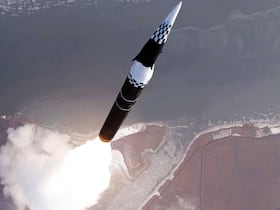 Lancement d'un missile hypersonique dans un endroit non divulgué en Corée du Nord le 7 janvier 2025