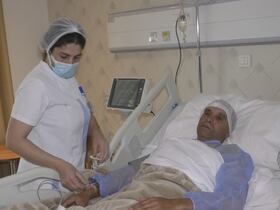 Le premier bénéficiaire de l'AMO Tadamon, le nouveau régime qui s’est substitué au RAMED, le 1er décembre 2022, venu subir une opération du cœur, dans une clinique privée à Casablanca.