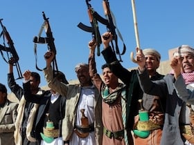 Les Houthis se sont emparés en 2014 et 2015 de vastes régions du Yémen, provoquant l'intervention d'une coalition arabe sous commandement saoudien.