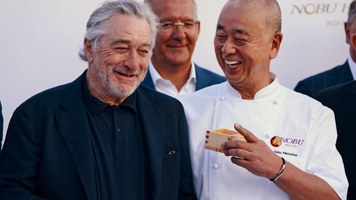 Le chef Nobu Masuhisa en compagnie de son ami et associé, l'acteur Robert de Niro.