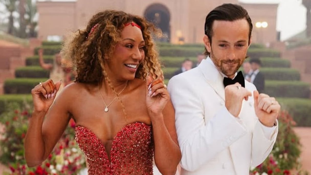 Mel B. et Rory McPhee, lors de leur cérémonie de mariage célébrée au Palais Selman à Marrakech, le 3 août 2025.