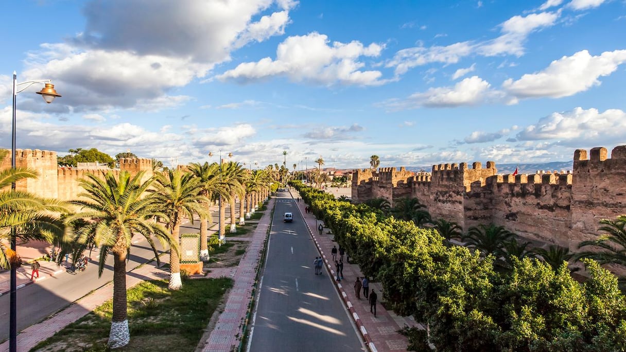 La médina de Taroudant est bordée de 7 kilomètres de murailles dotées de 130 tours.