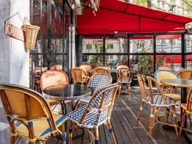Un terrasse de café.