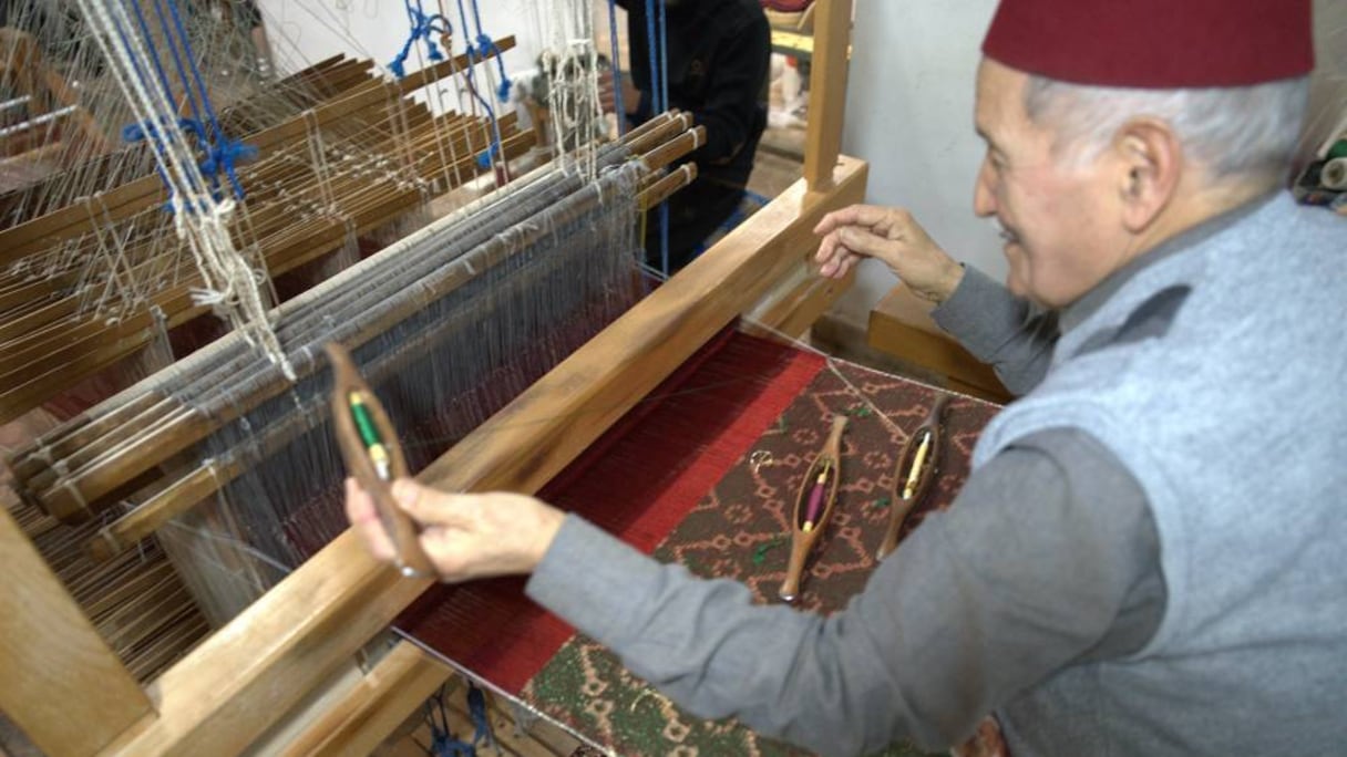 Photo du dossier du Maroc inscrit sur la liste représentative du patrimoine culturel immatériel de l'Unesco portant sur "le caftan marocain: art, traditions et savoir-faire".