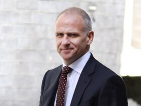 Sir Dave Lewis, président de la société spécialisée en énergie propre Xlinks.