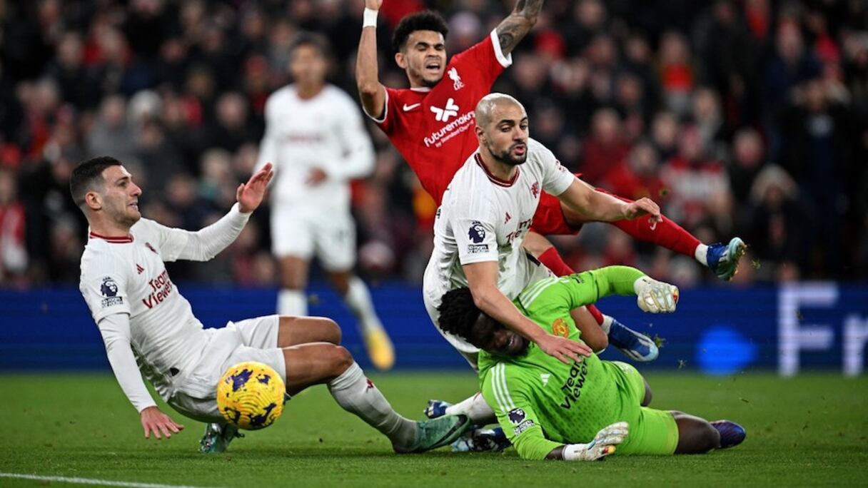 Sofyan Amrabat lors du match au sommet Liverpool-Manchester United à Anfield, le 17 décembre 2023.