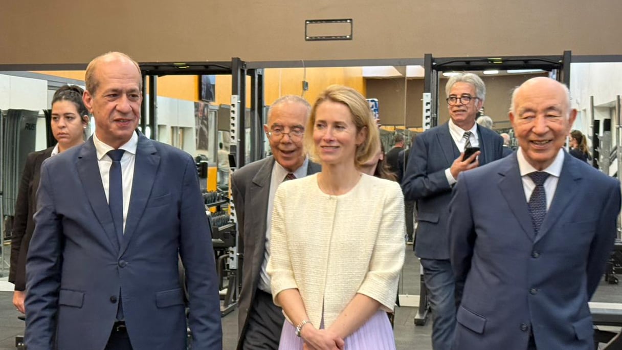 Le président de l’UEMF, Mostapha Bousmina, Kaja Kallas, vice-présidente de la Commission européenne et Driss Jettou, membre éminent du conseil d’administration de l’université.