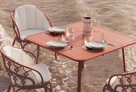 La collection "Tamsa", désignée par Sarah Poniatowski, fondatrice de Maison Lavoine, en collaboration avec Maisons du Monde, tire son inspiration du Maroc et de son artisanat.