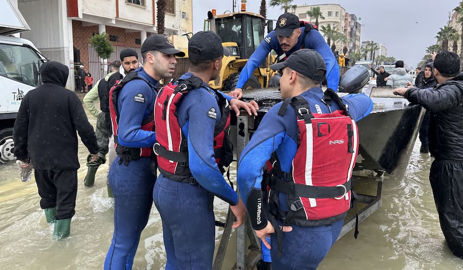 Inondations à Ksar El Kébir: voici les dispositifs d’urgence déployés sur le terrain