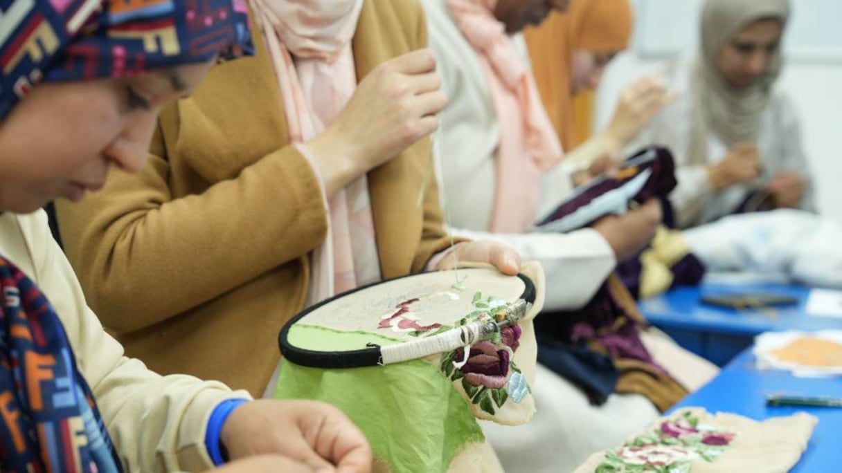 Photo du dossier du Maroc inscrit sur la liste représentative du patrimoine culturel immatériel de l'Unesco portant sur "le caftan marocain: art, traditions et savoir-faire".