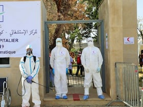 Le Centre national d'estivage à la forêt diplomatique, au sud de Tanger, a été transformé en un Centre hospitalier pour prendre en charge les cas qui développent des symptômes légers du Covid-19 (photo d'archive datée du 17 juillet 2020).