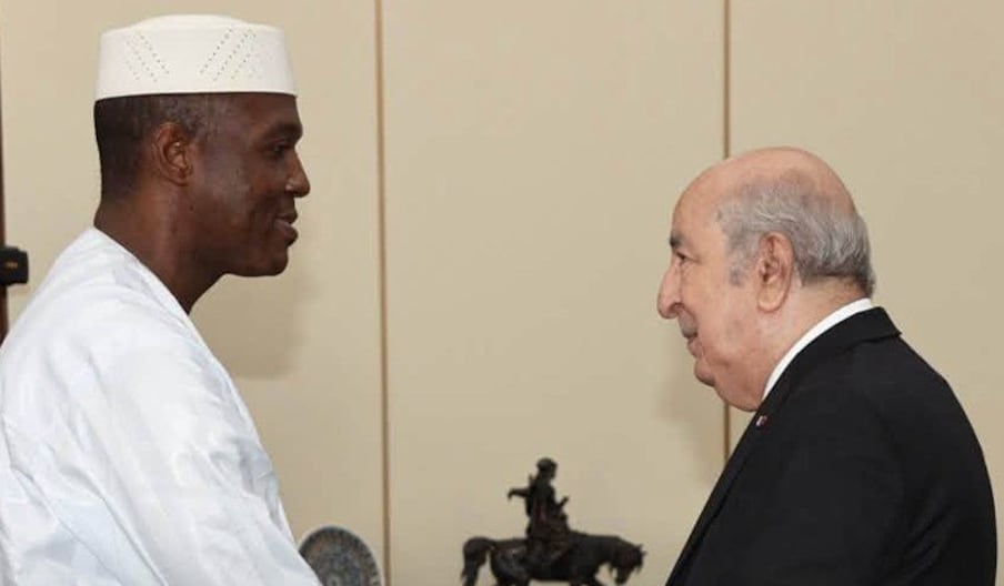Le Premier ministre malien de transition, Abdoulaye Maïga et le président Abdelmadjid Tebboune, lundi 24 août 2026 à Alger.