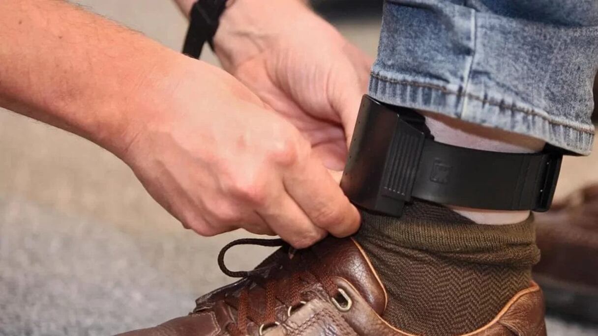 السوار الالكتروني (العقوبات البديلة)