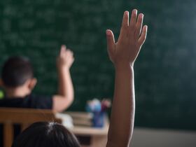 Des élèves du cycle primaire, en classe.
