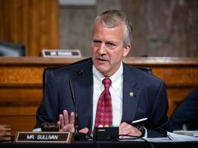 Le sénateur républicain américain, Dan Sullivan.
