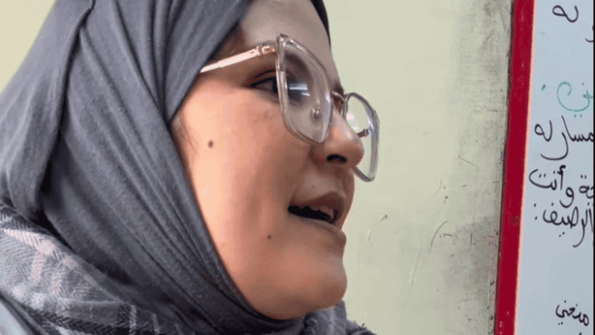 L'Institutrice algérienne qui enseigne la haine des Marocains à ses élèves.