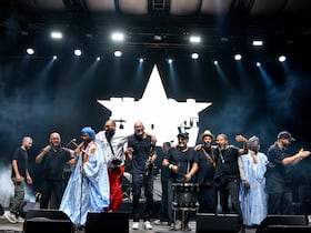 Une photo de famille des artistes marocains ayant pris part au SummerStage Festival de New York.