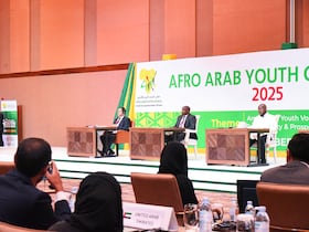 Lors des travaux de Conférence de la Jeunesse arabo-africaine, tenue à Kampala du 6 au 10 octobre 2025