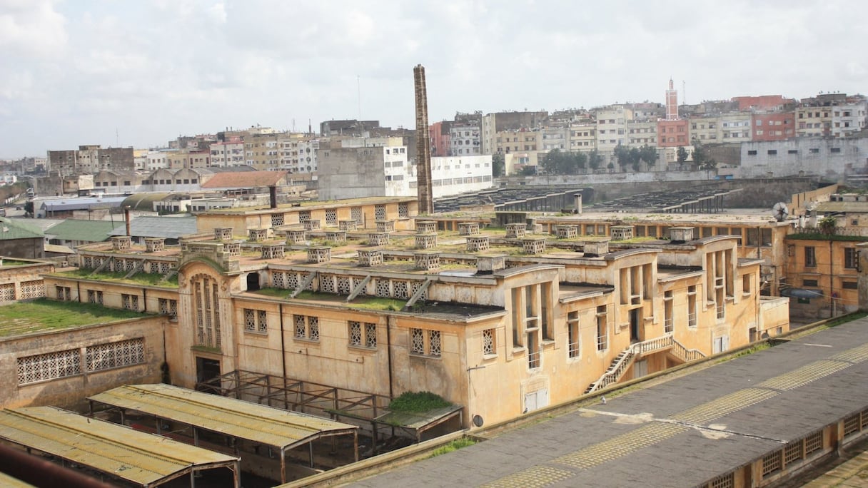 Situé à l’ouest de la ville, Hay Mohammadi nait de l’essor économique et industriel de Casablanca et suivra son évolution.