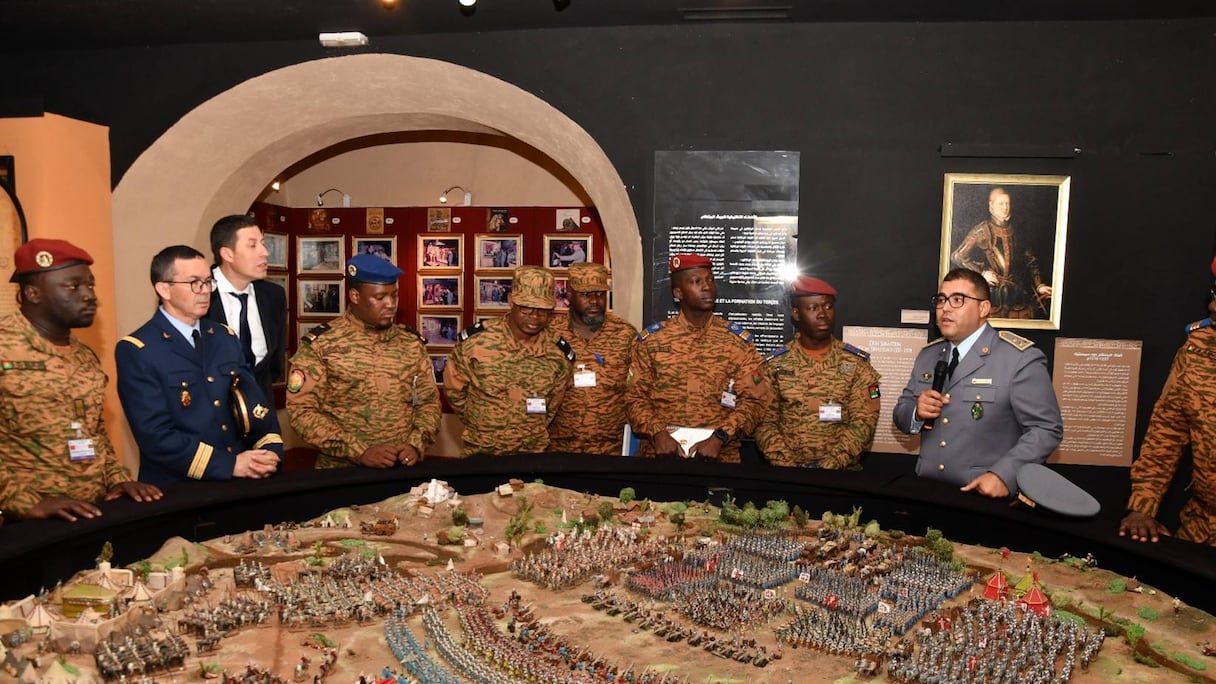 Lors du stage de formation au profit des formateurs en sécurité militaire du Burkina Faso, jeudi 15 mai 2025.