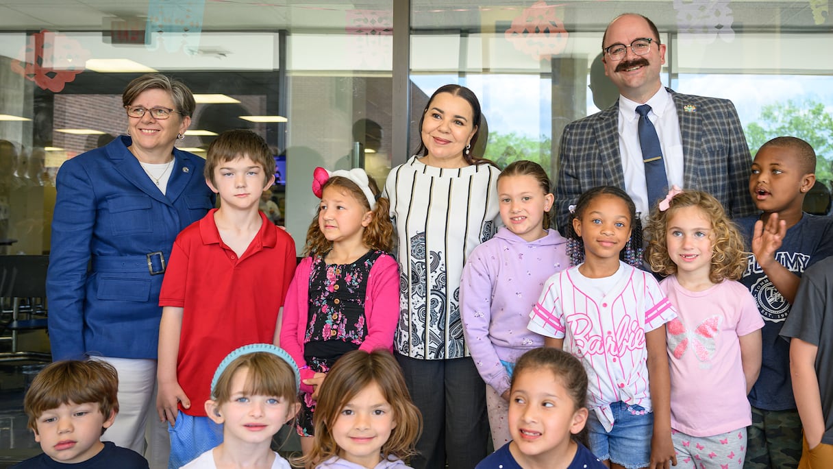La Princesse Lalla Asmaa a visité l'Université Gallaudet à Washington.