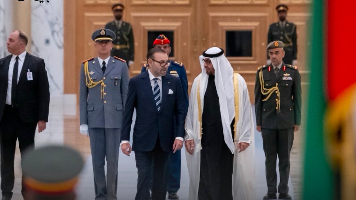 Le roi Mohammed VI et le président émirati Mohammed Ben Zayed Al Nahyane, lundi 4 décembre 2023 à Abou Dhabi.