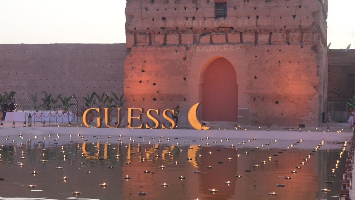 Le Palais Badii, à Marrakech, a accueilli la présentation des collections printemps-été et pré-automne de la marque américaine Guess.