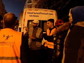 هكذا تتجند عناصر الإسعاف الاجتماعي لمساعدة الأشخاص بدون مأوى في فصل الشتاء