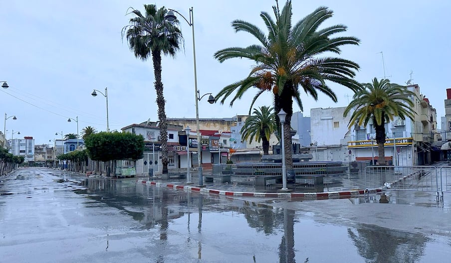 الفيضانات تحول القصر الكبير إلى مدينة أشباح