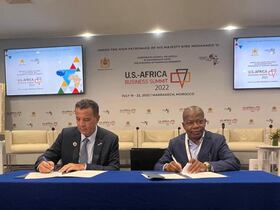 Le président de la CGEM, Chakib Alj et le président de la Confederation of Economic Associations of Mozambique, Agostinho Zacarias Vuma, ont signé, mercredi 20 juillet 2022, à Marrakech, un MoU pour la création du Conseil d’Affaires Maroc-Mozambique.