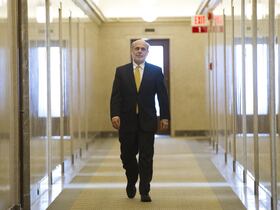 Ben Bernanke à son dernier jour en tant que président de la FED, à Washington. Le prix Nobel d'économie a été décerné le 10 octobre 2022 à un trio américain: Douglas Diamond et Philip Dybvig, outre Ben Bernanke.