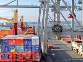 Port à conteneurs. (Photo d'illustration)