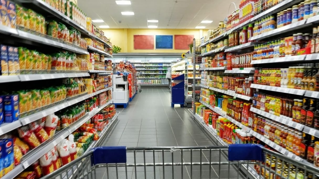 En pleine épidémie, le secteur de la distribution a le vent en poupe