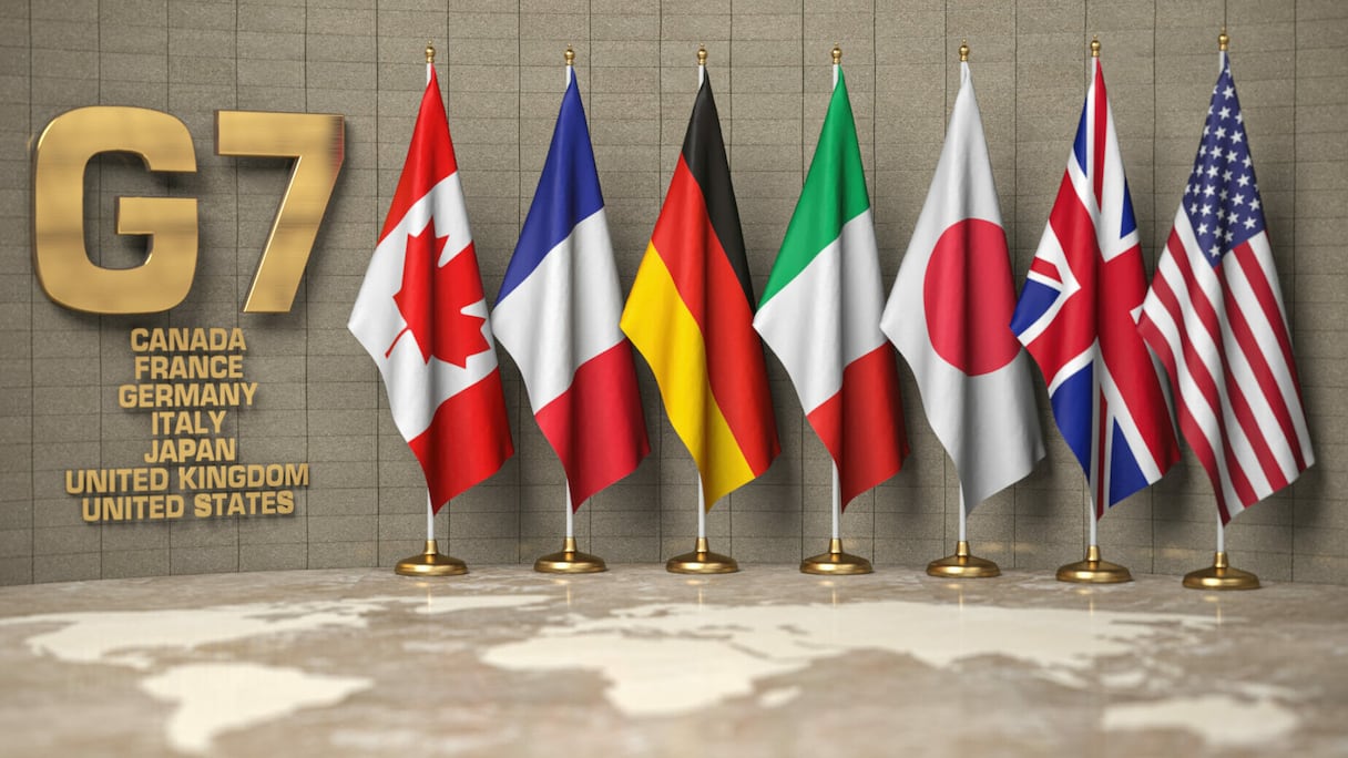 Drapeaux des sept pays composant le G7, dont les économies sont parmi les plus avancées dans le monde: le Canada, la France, l'Allemagne, l'Italie, le Japon, le Royaume-Uni et les États-Unis. (Photo: Getty Images)