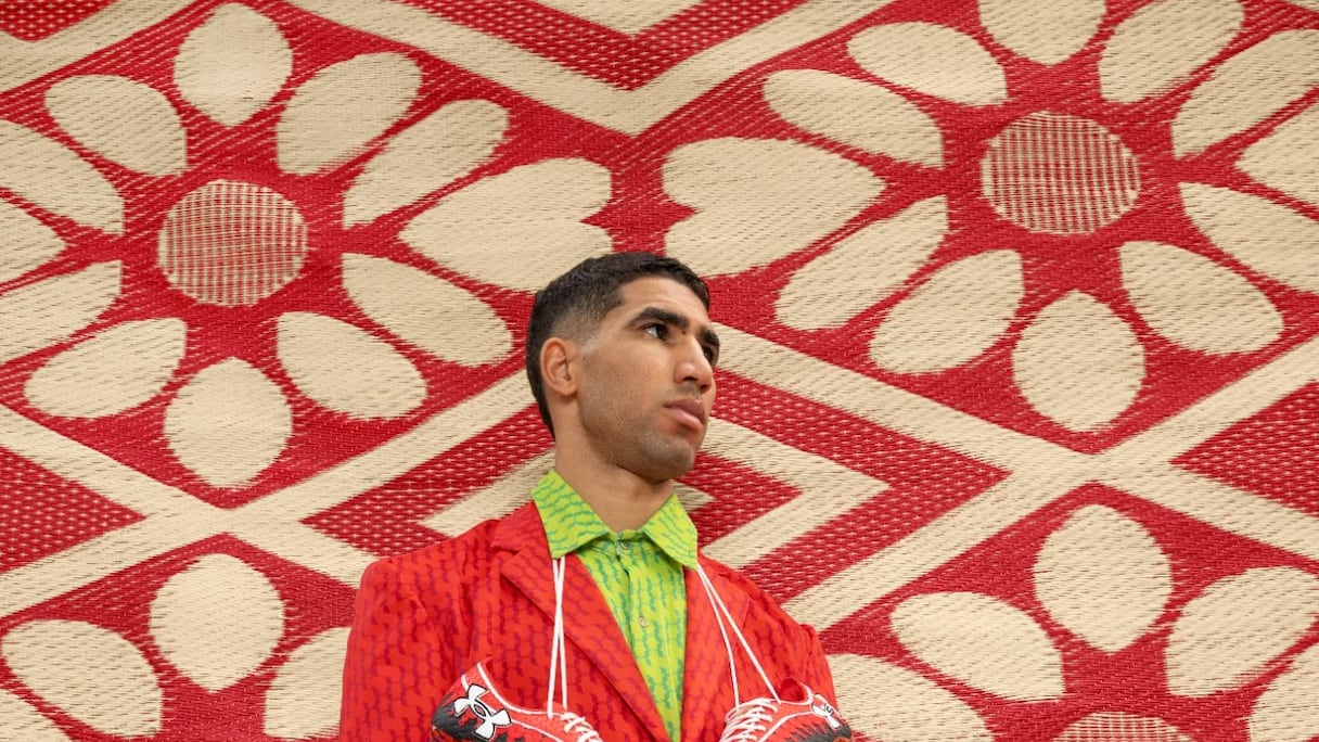 La nouvelle paire de crampons Under Armour d'Achraf Hakimi, signés par l'artiste Hassan Hajjaj et conçus à l'occasion de la CAN.