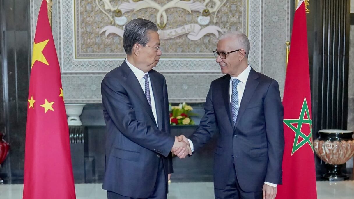 Le président du Comité permanent de l’Assemblée populaire nationale de Chine, Zhao Leji, et le président de la Chambre des représentants, Rachid Talbi Alami, le 12 mai 2023 à Rabat.