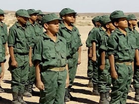 Dans les camps de Tindouf, les enfants ne vont pas à l'école, mais sont enrôlés dans les milices du Polisario.