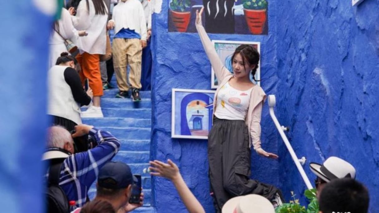 Depuis le 8 juin, une réplique grandeur nature de la ville marocaine de Chefchaouen a ouvert ses portes en Chine.