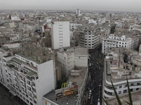 Des bidonvilles jusque... sur les toits des immeubles...