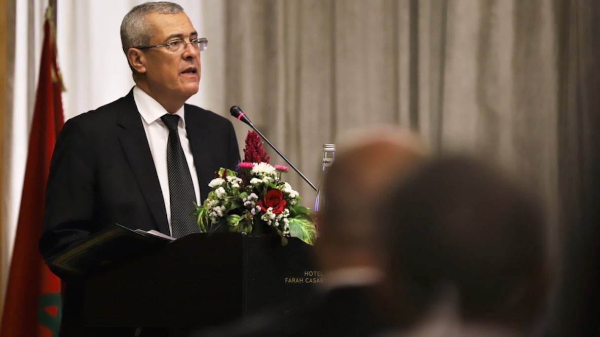 Mohamed Ben Abdelkader, ministre de la Justice, préside la cérémonie à l'occasion de la Journée internationale de commémoration des victimes du terrorisme.