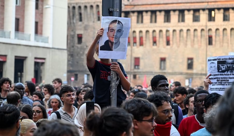 Lors d'une manifestation organisée le 20 juillet suite à la mort de Abderrahim Fakir à Bologne, en Italie.