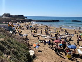 سياح أوروبيون يهربون من صقيع بلدانهم إلى دفء أكادير