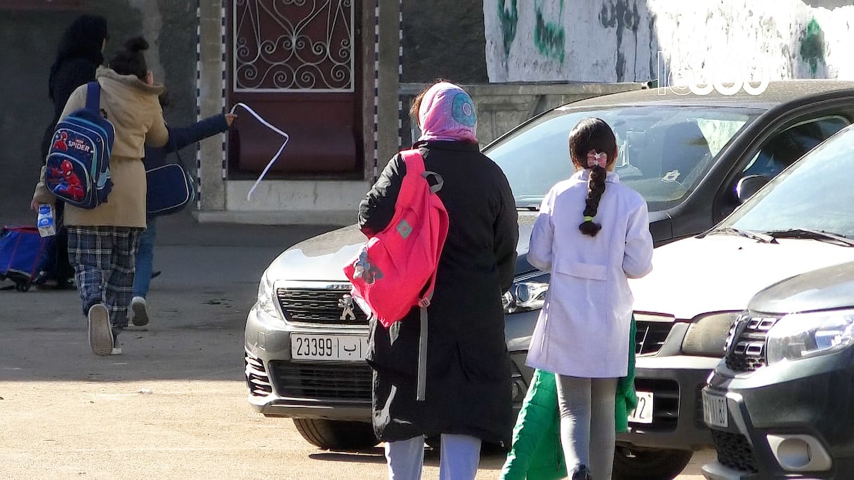 آباء وأمهات التلاميذ ينتقدون استمرار تنسيقيات التعليم في الإضراب