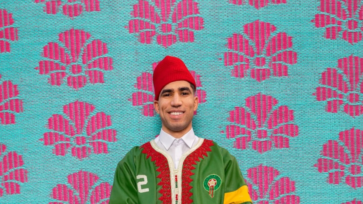 La nouvelle paire de crampons Under Armour d'Achraf Hakimi, signés par l'artiste Hassan Hajjaj et conçus à l'occasion de la CAN.
