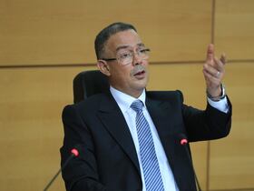 Fouzi Lekjaa, ministre délégué auprès du ministre de l’Economie et des Finances, chargé du Budget, intervenant lors d'une conférence de presse à Rabat, le 26 octobre 2021.