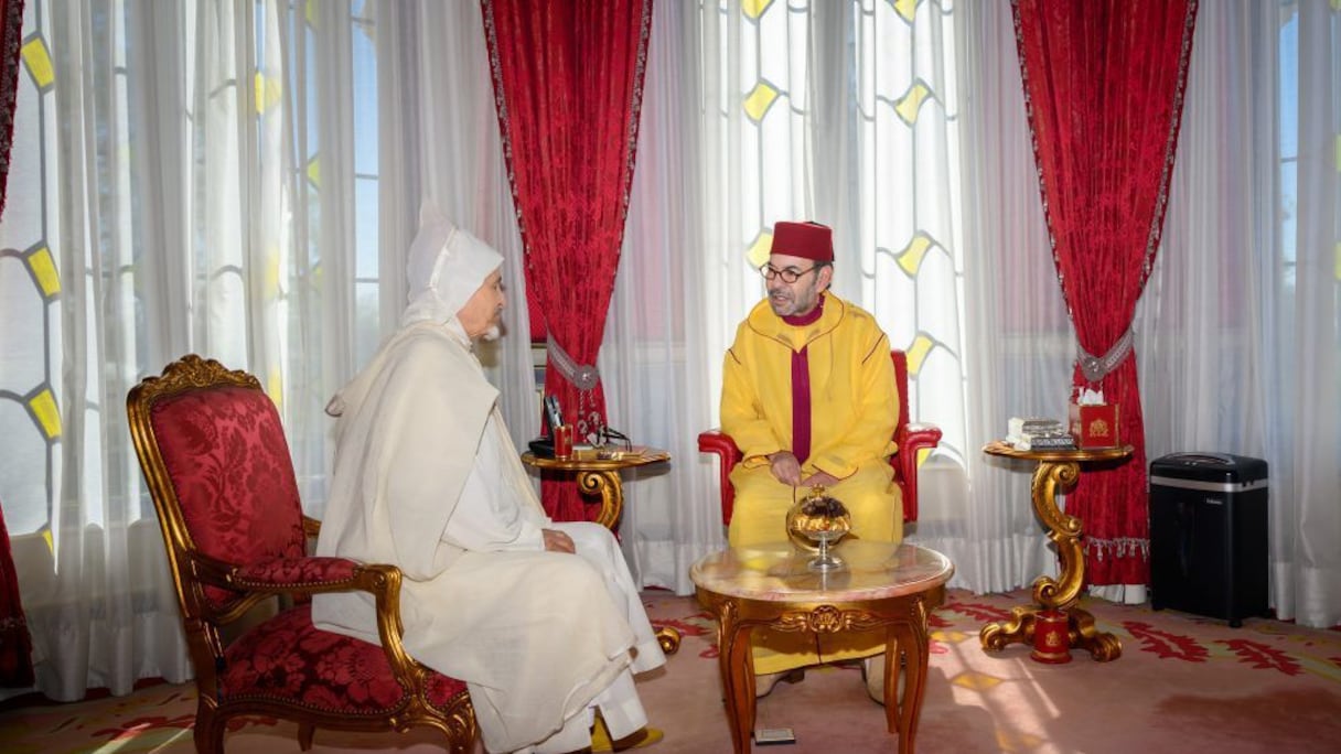 Le roi Mohammed VI recevant El Yazid Er-Radi, que le Souverain a nommé secrétaire général du Conseil supérieur des Oulémas, mardi 14 avril 2026.
