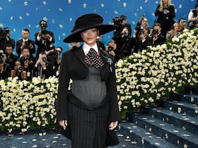 La chanteuse et femme d'affaires Rihanna a signé son grand retour au Met Gala en dévoilant par la même occasion sa 3ème grossesse.