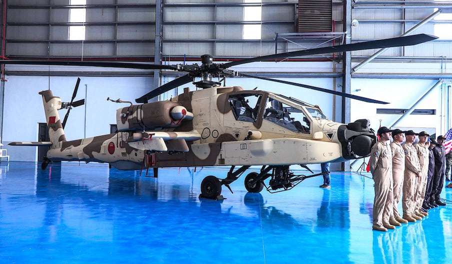 Cérémonie de réception du premier lot d'hélicoptères Apache AH-64E